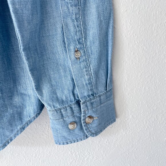 Banana Republic Standard Fit 2 Pocket Chambray Shirt Size Medium NWT - Picture 7 of 11